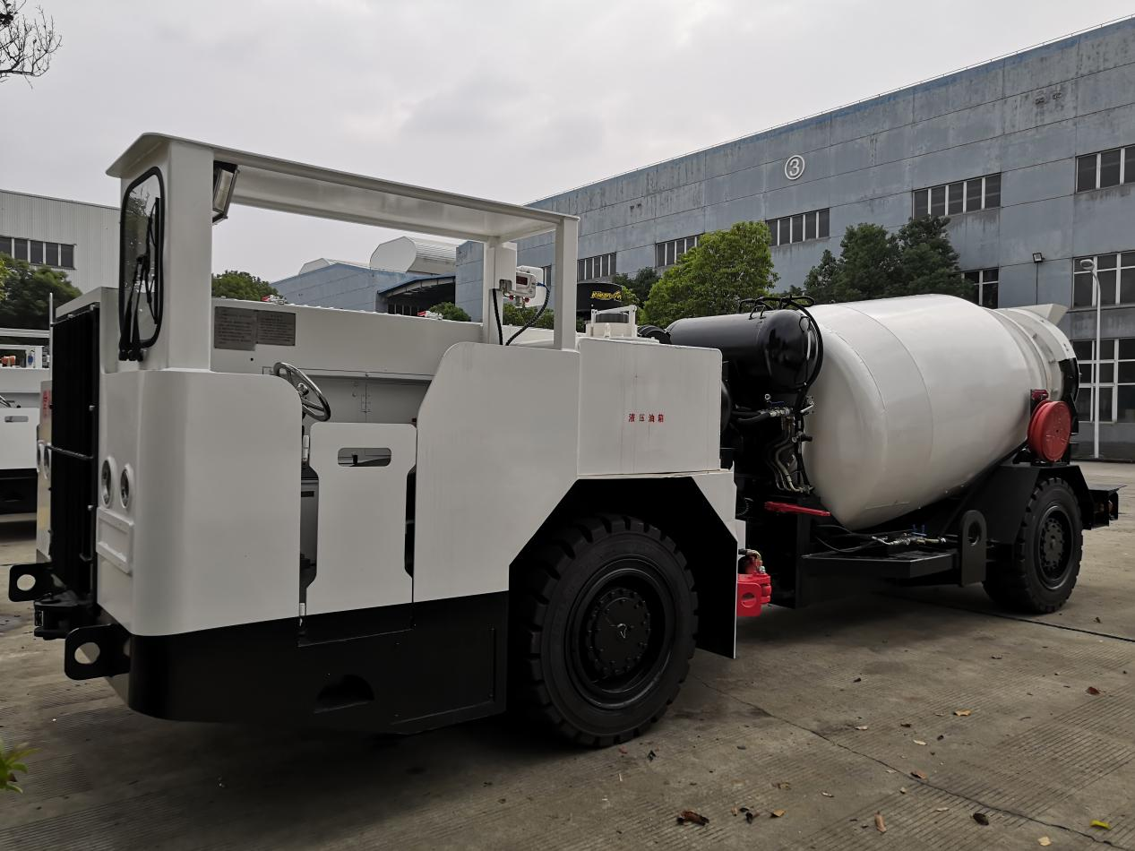 無軌膠輪車自動(dòng)滅火裝置